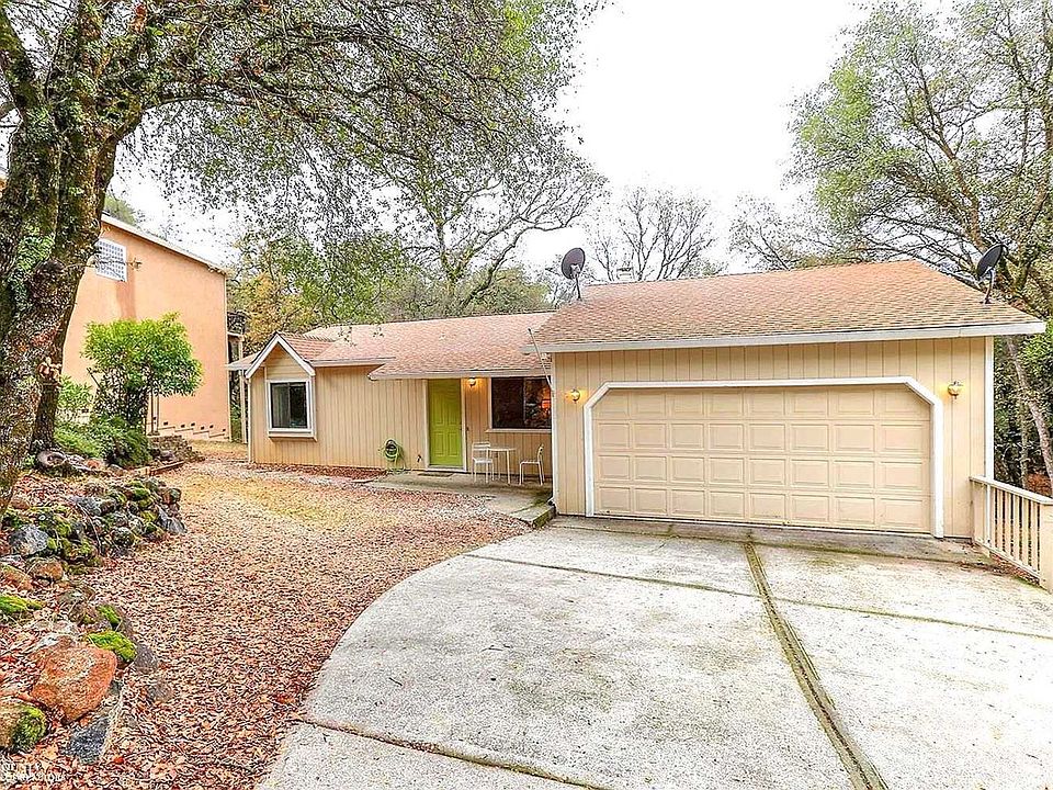 1st image of 17767 Foxtail Dr