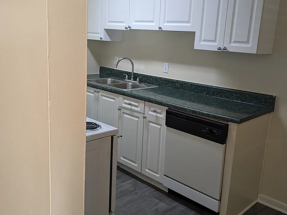 1 Bedroom - Kitchen
