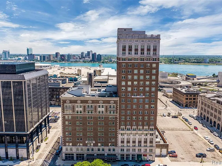 525 W Lafayette Blvd #21B — Photo 33