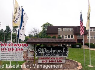 2721 Westwood Dr APT 1C, Waukegan, IL 60085