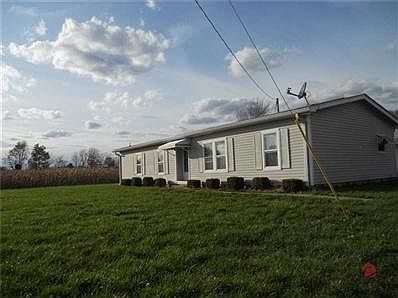 3rd image of 848 E County Road 1000 S