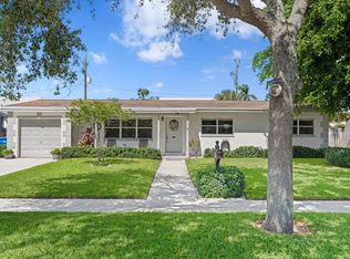 1409 W Ocean Ave, Lantana, FL 33462