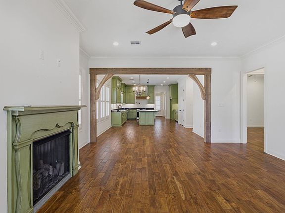 4th image of 2106 Saint Patrick Ave
