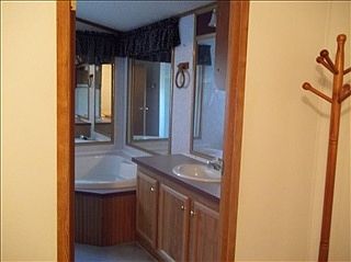 5th image of 508 E York Ave