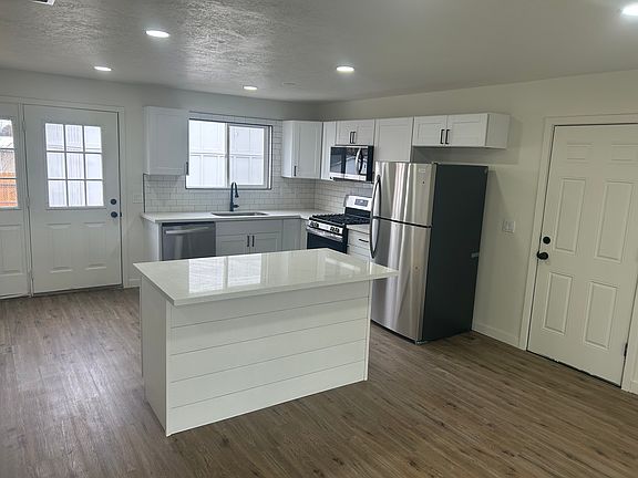 2nd image of 4916 W Coquille Ave #1