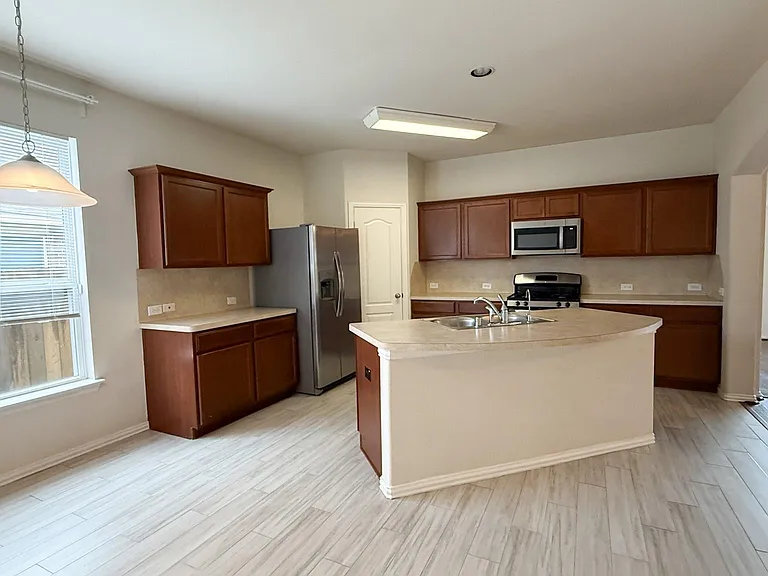 2338 Beacon Brook Ln — Photo 6