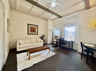 Canterbury Court Apartments, Chicago, IL 60610