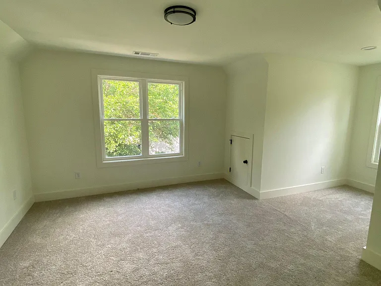 2348 Woodcastle Ln SE — Photo 6