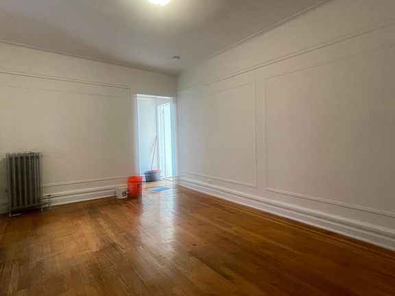 4th image of 1516 Beach Ave APT 2