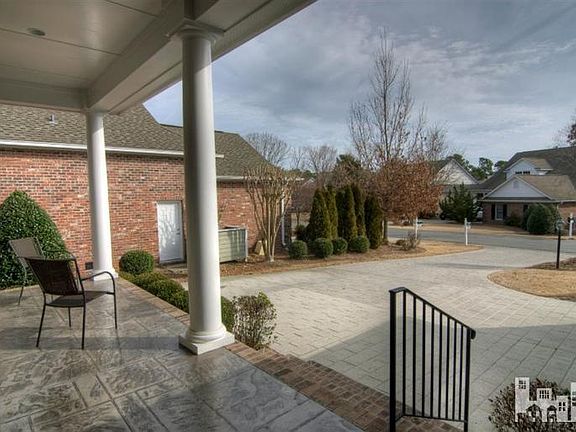 3rd image of 420 Black Diamond Drive SE