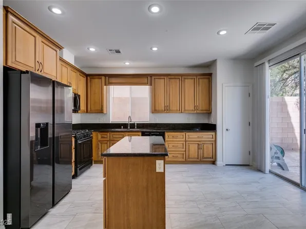 11004 Napa Ridge Dr, Las Vegas, NV 89144