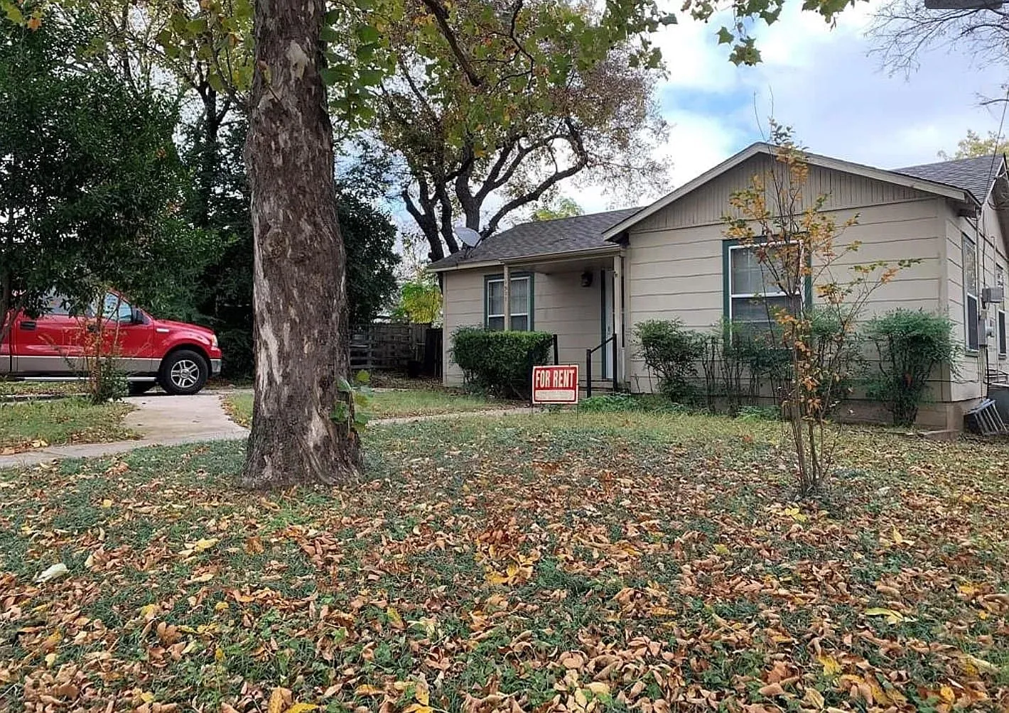 2 bed, 1.0 bath, 764 sqft, $1,700 — Photo 2