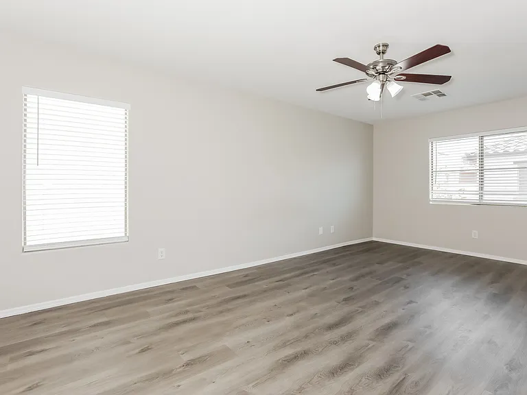 1648 E Joseph Way — Photo 8