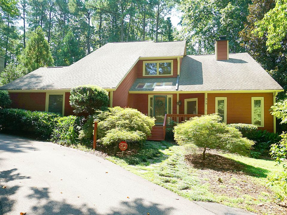 1st image of 818 Lake Forest Dr