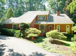818 Lake Forest Dr, Raleigh, NC 27615