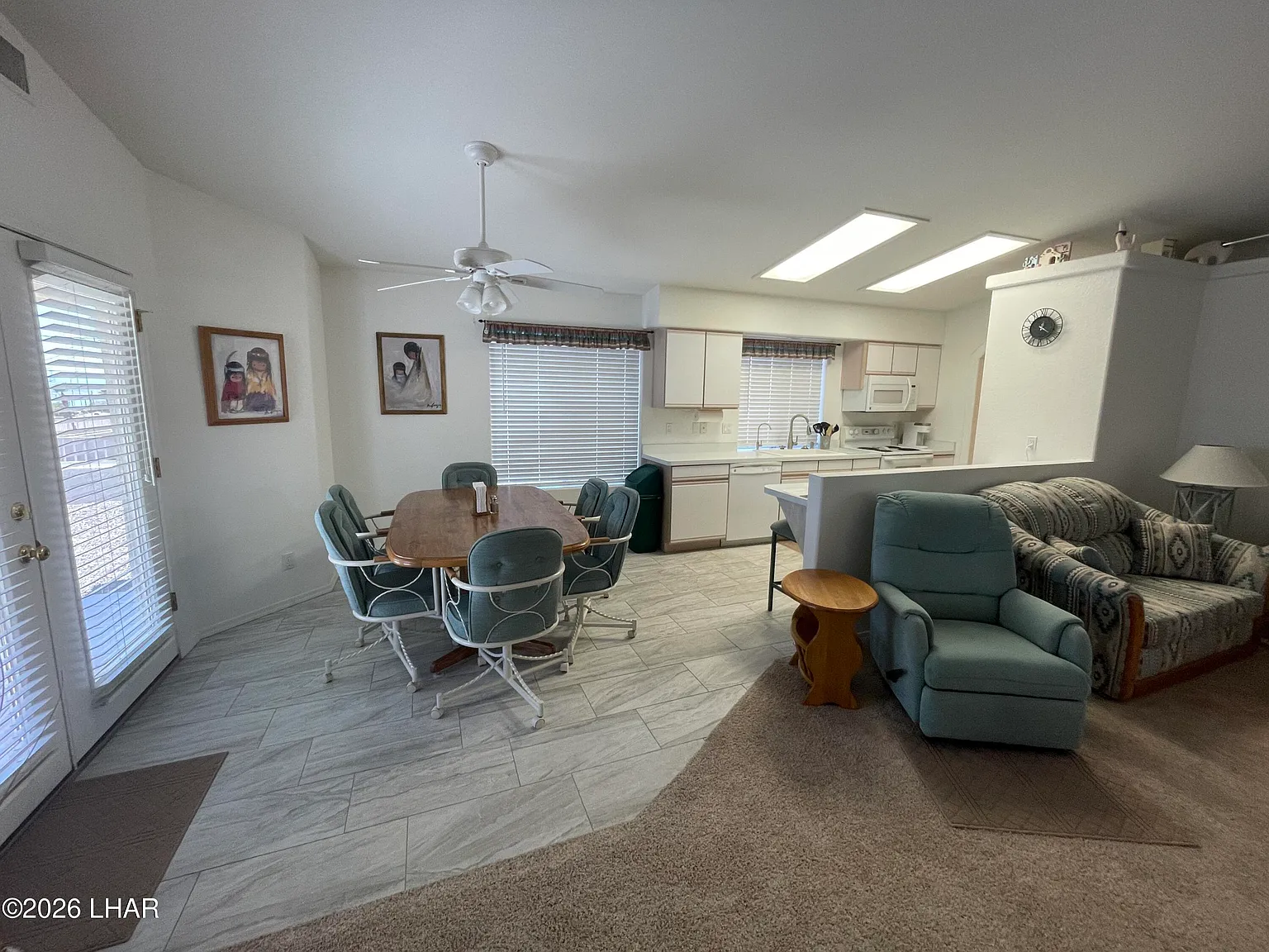 2 bed, 2.0 bath, 1099 sqft, $2,000 — Photo 4