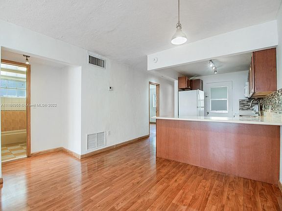 4th image of 251 Galen Dr APT 216