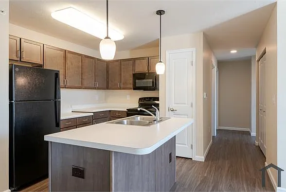 1 bed, 660 sqft, $690 — Photo 2