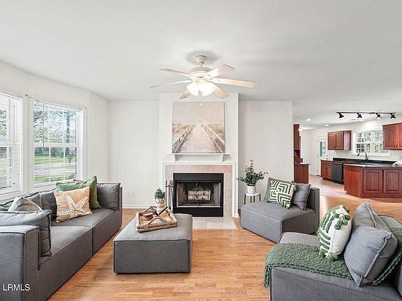 5th image of 97 Ridgeland Lakes Dr