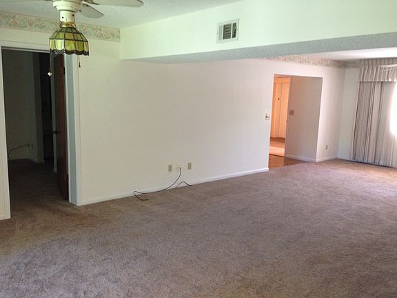 Living Dining Combo
