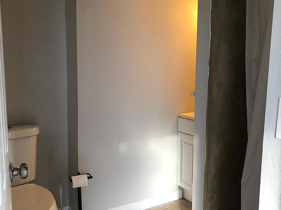3rd image of 501 N Central Ave