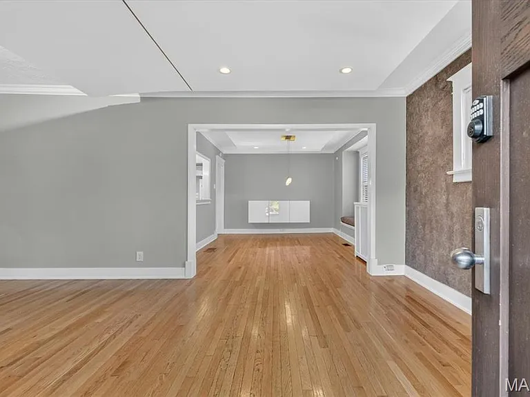7122 Nashville Ave — Photo 10