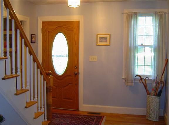 Gracious, welcoming foyer