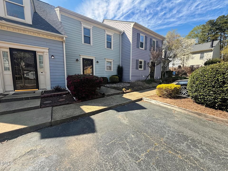 1st image of 5621 Split Oak Way