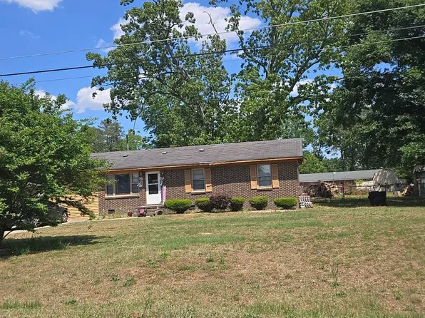 411 Sherwood Dr, Bennettsville, SC 29512
