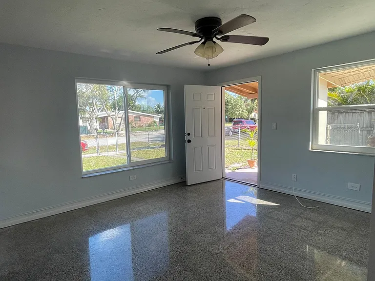 6220 SW 38th Ct — Photo 9
