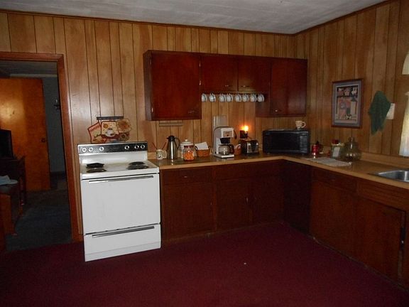 4th image of 412 W Lee Ave W