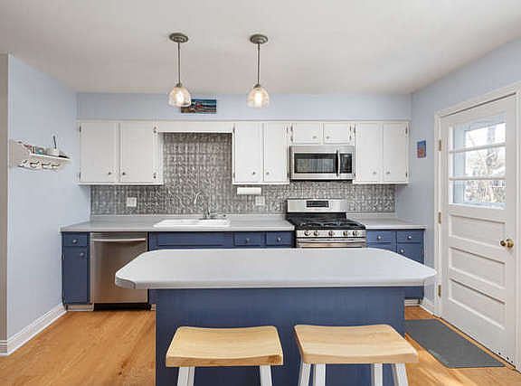 3rd image of 4419 Black Partridge Ln