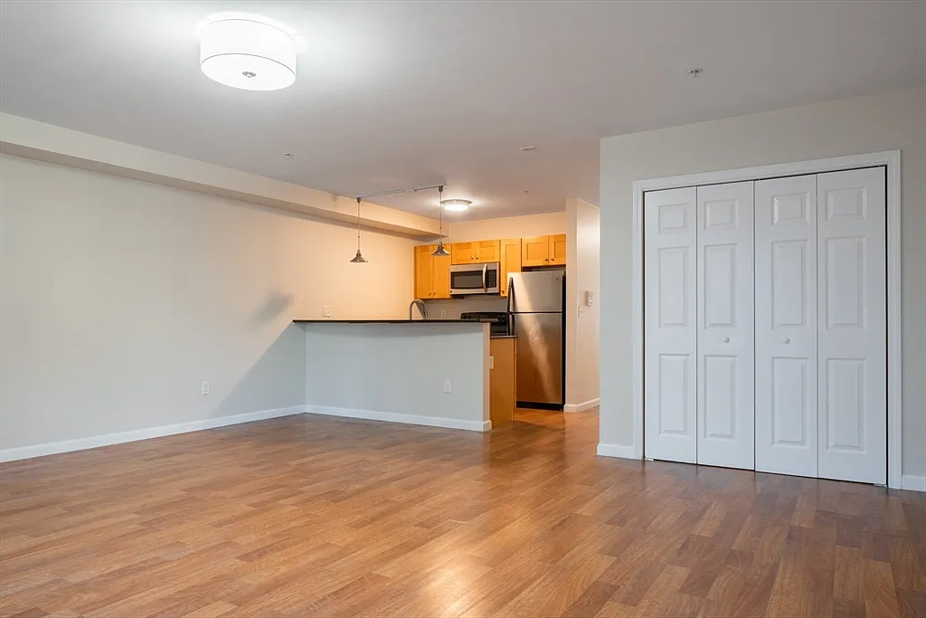 Building Photo - 45 Chelsea St #1