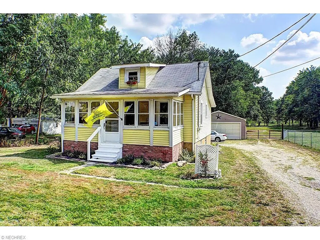 128 N Thomas Rd photo 1