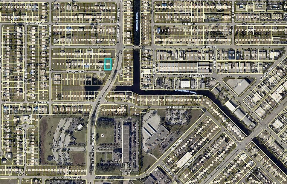 2nd image of 715 SE 9th Ter