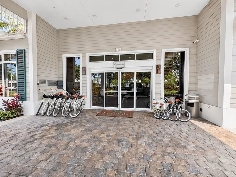 7895 Mahogany Run Ln #1422 — Photo 24