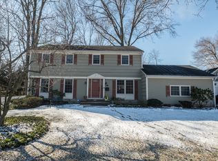 10 Sherbrooke Dr, Florham Park, NJ 07932