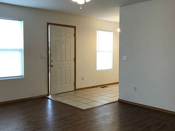3rd image of 207 S Oak Cliff Ave APT 12