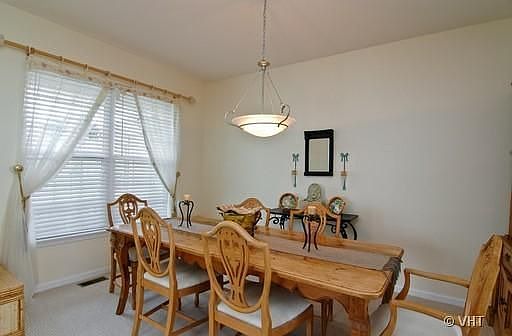 4th image of 39608 N Queensbury Ln