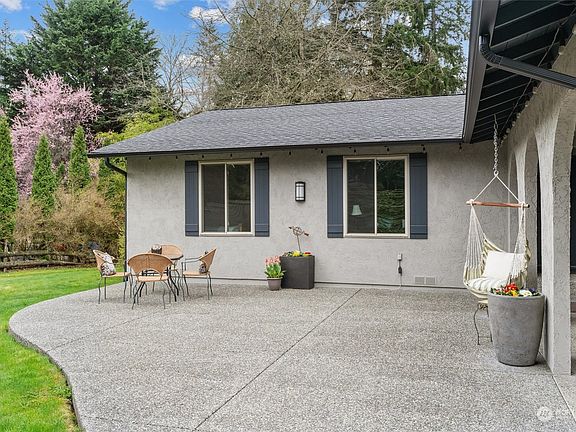 3rd image of 18613 160th Avenue NE