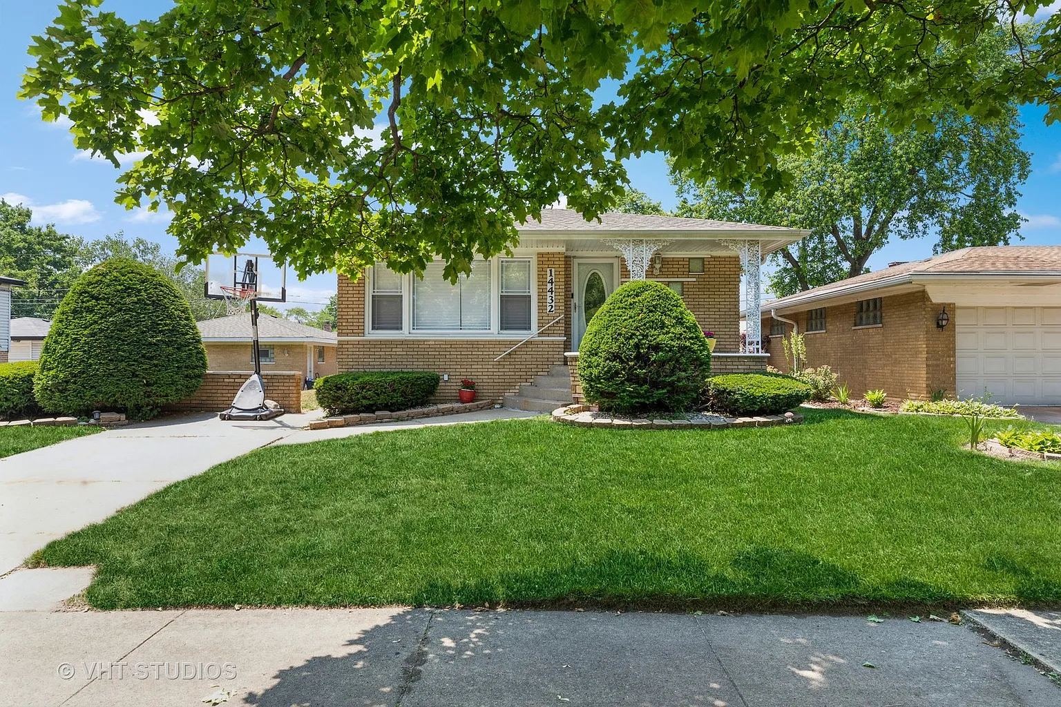 14432 Blackstone Ave photo 1