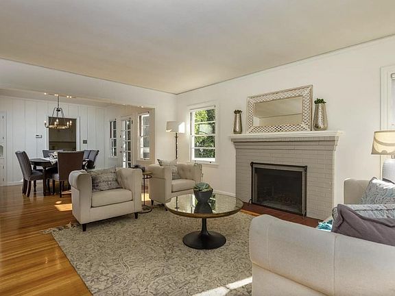 4th image of 102 Clover Ln