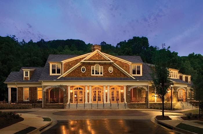 CLUB HOUSE