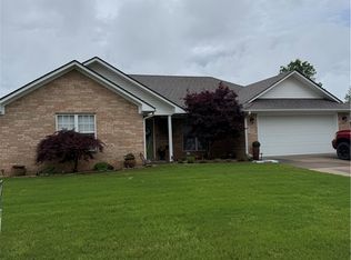 216 Thornwood Ln, Russellville, AR 72802