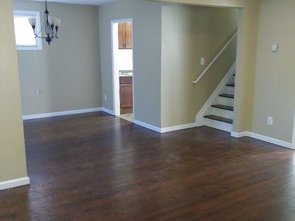 5th image of 14006 Glastonbury Ave