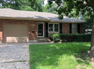 917 NW 10th St, Blue Springs, MO 64015