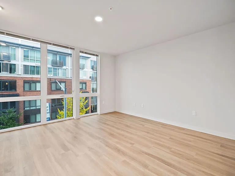 Niwa Apartments | Modern City Living in Queen Anne | Furnished Units & Move in Specials! — Photo 23
