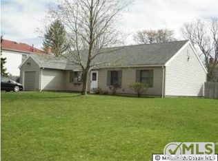 853 Peppertree Dr, Toms River, NJ 08753