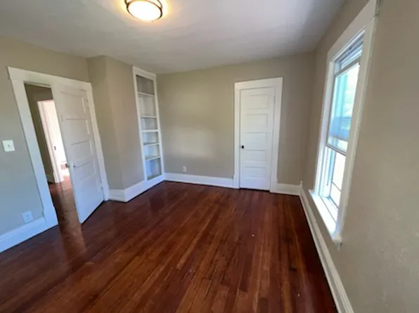 400 Victoria St, Donovan, IL 60931