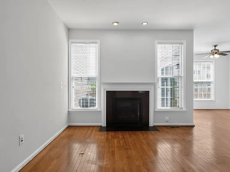 2347 Battery Hill Cir — Photo 10
